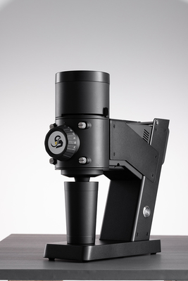 58mm Burr Electric Coffee Bean Grinder plat 50W BG58 versent au-dessus du moulin à café