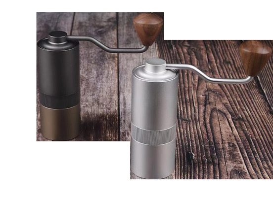 Poignée en bois solide de camping portatif fait sur commande de Logo Hand Held Coffee Grinder