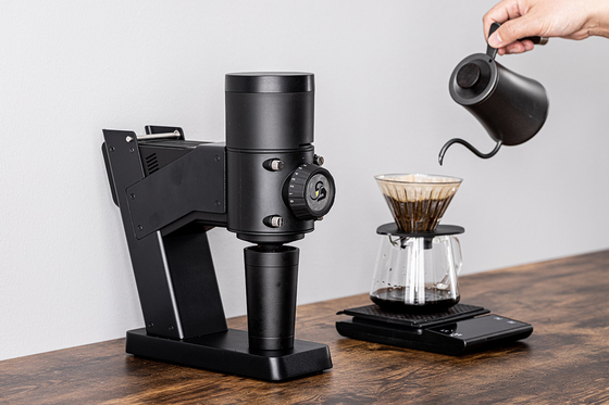 58mm Burr Electric Coffee Bean Grinder plat 50W BG58 versent au-dessus du moulin à café