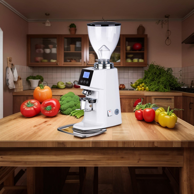 Machine de broyage de café efficace 65*28*39 cm Avec une vitesse de broyage de 10 à 15 kg/h