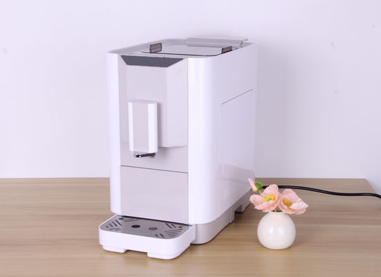 Top 220V Capsule Coffee Maker 1.8L réservoir d'eau 1200W de puissance pour les brassages parfaits